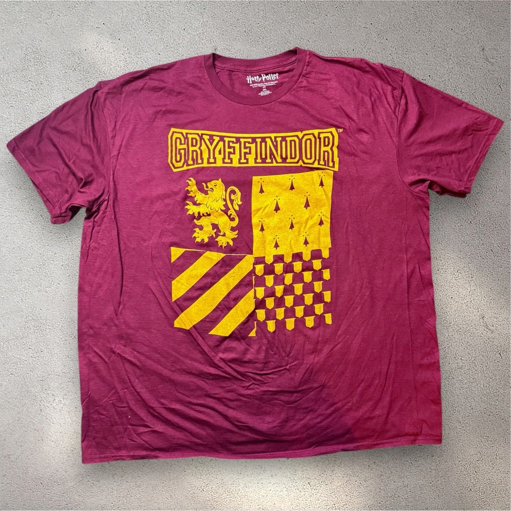 Harry Potter Gryffindor Crest Graphic T-Shirt Mens 2XL Maroon New